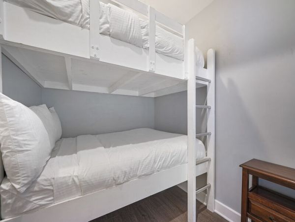 Destin Vacation Home With Private Pool & Short Walk To Beach