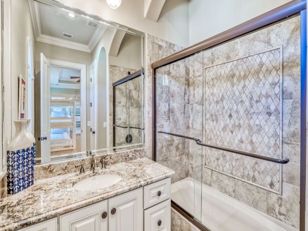 Four Bedrooms Luxury Vacation Home in Seagrove Beach