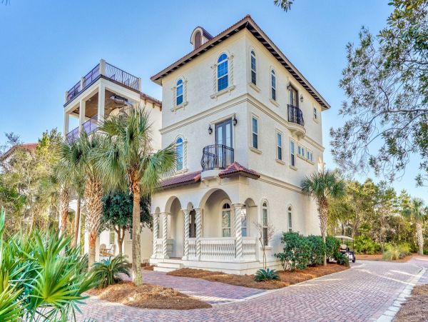 Four Bedrooms Luxury Vacation Home in Seagrove Beach