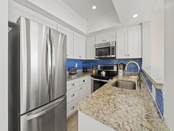 Holmes Beach One Bedroom Beachfront Condo Sleeps 4 Gulf View
