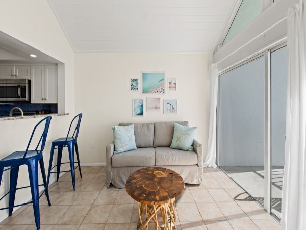 Holmes Beach One Bedroom Beachfront Condo Sleeps 4 Gulf View