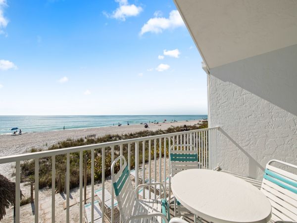 Holmes Beach One Bedroom Beachfront Condo Sleeps 4 Gulf View