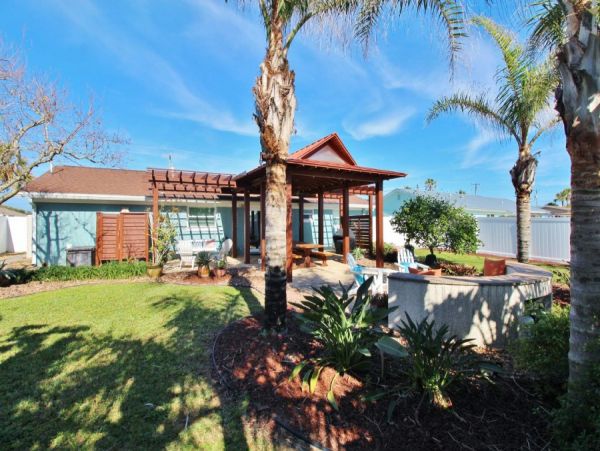 New Smyrna Beach Home 978572