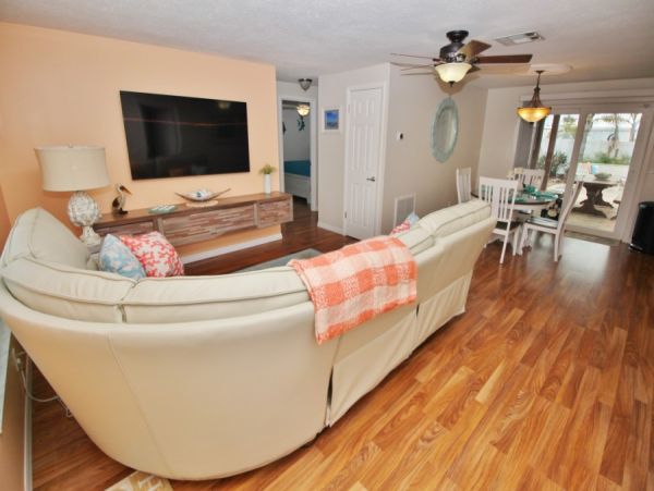New Smyrna Beach Home 978572