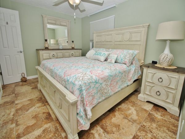 New Smyrna Beach Home 978572