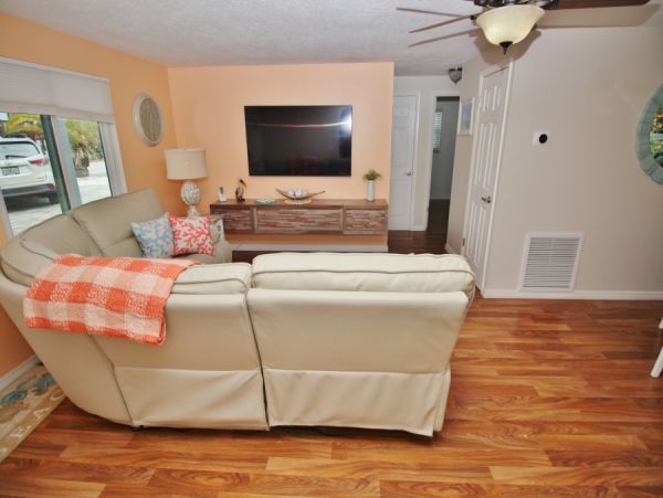 New Smyrna Beach Home 978572