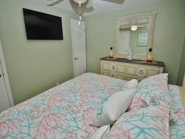 New Smyrna Beach Home 978572