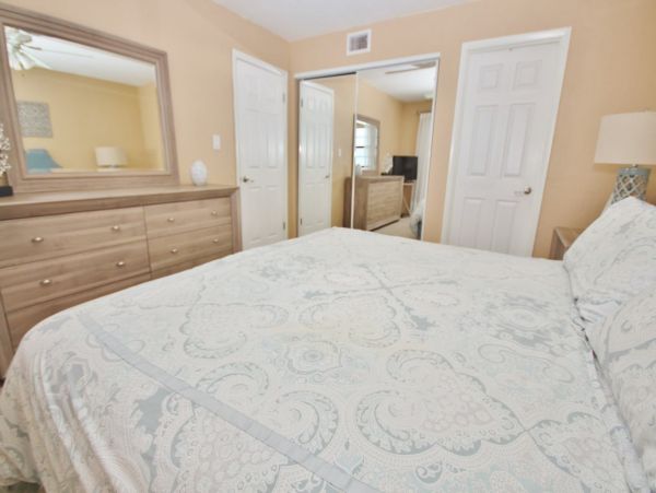 New Smyrna Beach Condo 978577