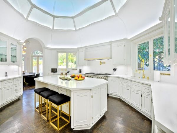 Beverly Hills Luxury Vacation Estate Eight Bedrooms