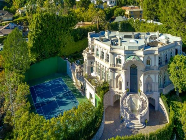 Beverly Hills Luxury Vacation Estate Eight Bedrooms
