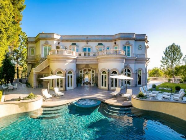 Beverly Hills Luxury Vacation Estate Eight Bedrooms