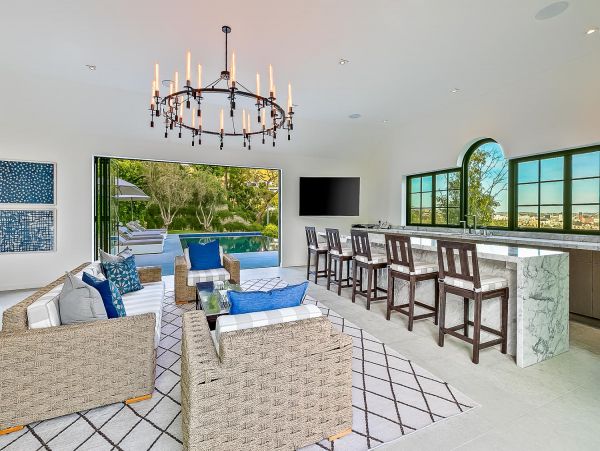 Luxury Hollywood Hills 8 Bedroom Pool Villa Sweeping Views