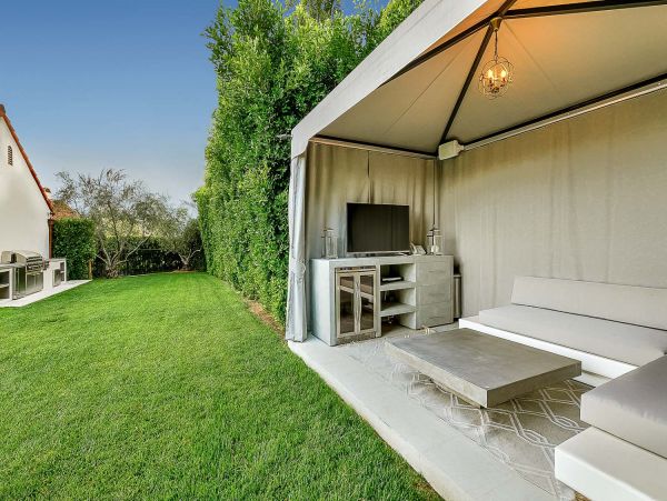 Luxury Hollywood Hills 8 Bedroom Pool Villa Sweeping Views