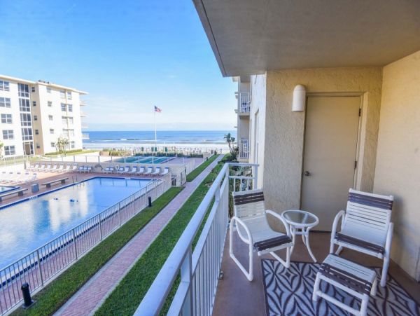 New Smyrna Beach Condo 978594