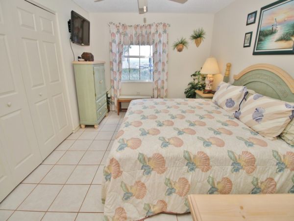 New Smyrna Beach Condo 978595