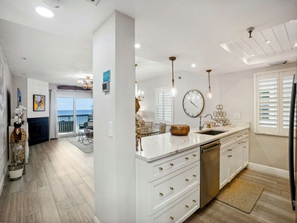 Indian Shores Luxury Vacation Condo on Beach Gulf Views
