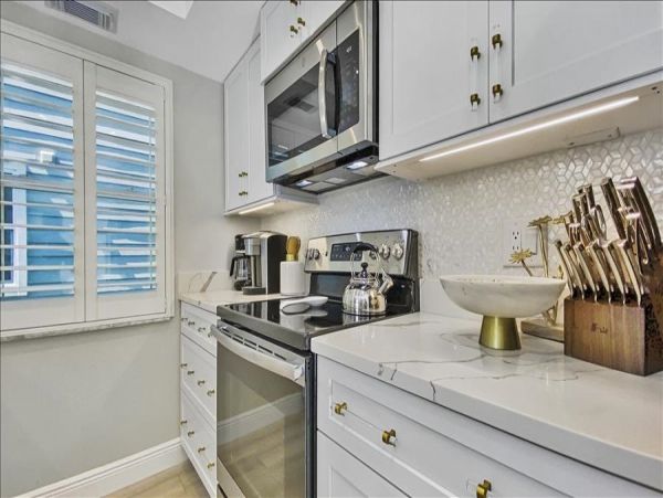 Indian Shores Luxury Vacation Condo on Beach Gulf Views
