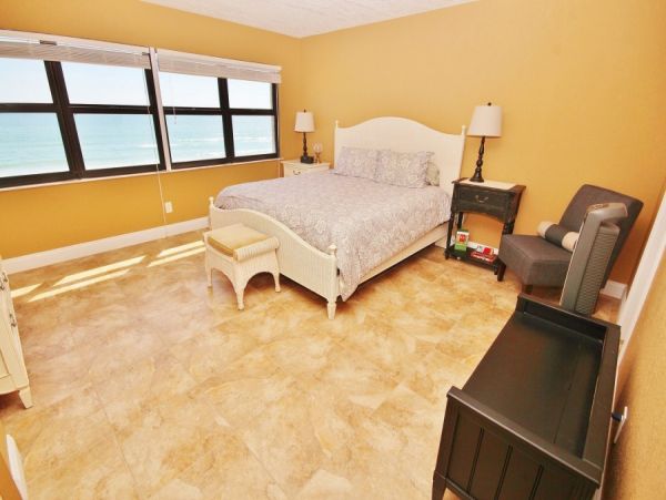 Full Ocean View 2 Bedroom Condo in New Smyrna Beach