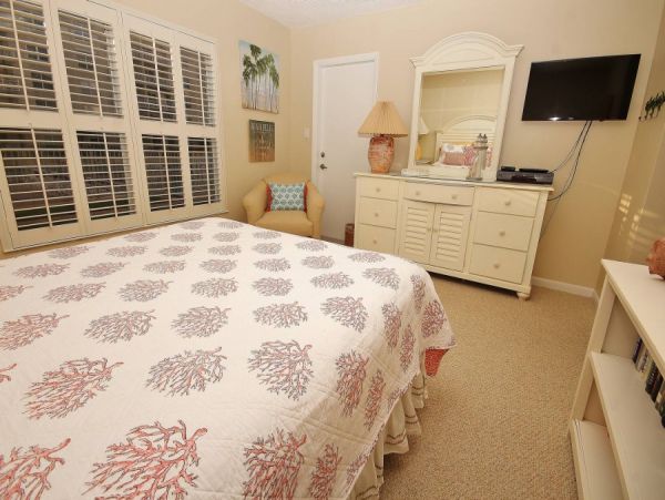 New Smyrna Beach Condo 978620