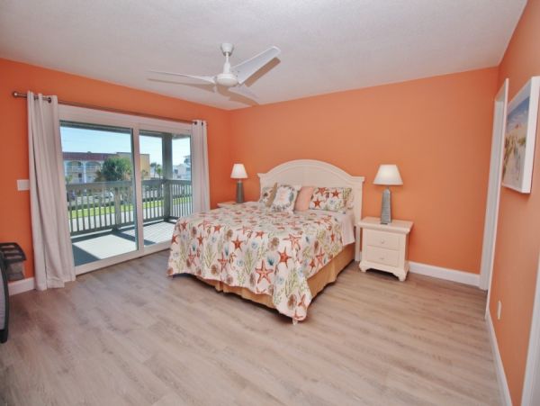 New Smyrna Beach Condo 978629
