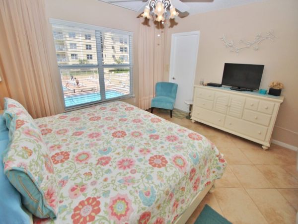 New Smyrna Beach Condo 978640