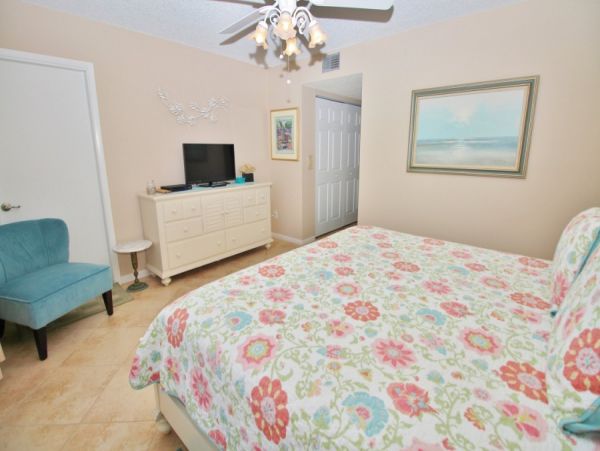 New Smyrna Beach Condo 978640