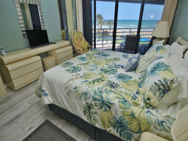 New Smyrna Beach Condo 978656