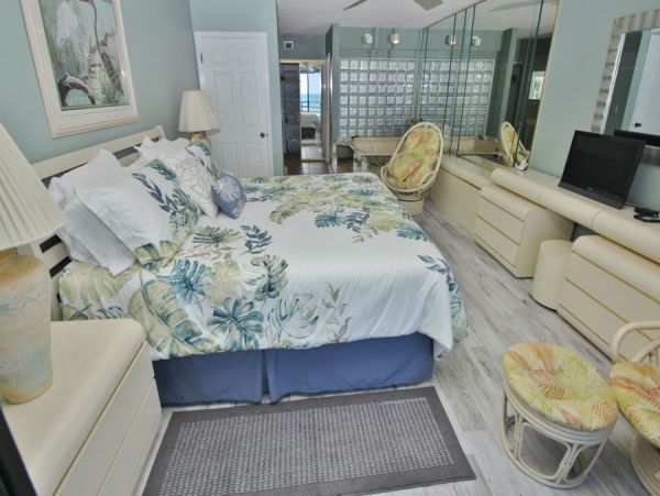 New Smyrna Beach Condo 978656