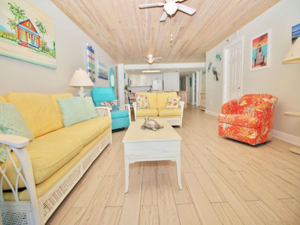 New Smyrna Beach Condo 978671