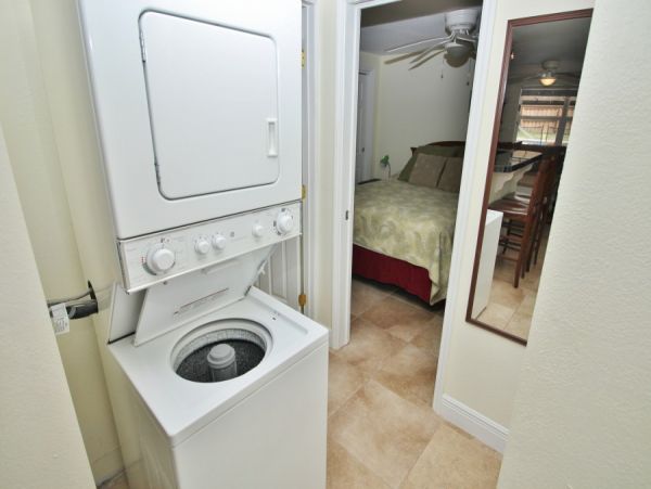 New Smyrna Beach Condo 978680