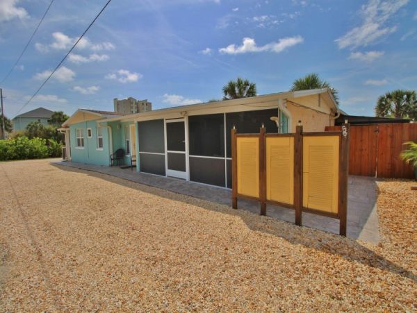 New Smyrna Beach Condo 978680