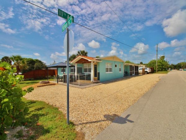 New Smyrna Beach Condo 978680