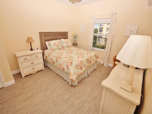 New Smyrna Beach Condo 978692