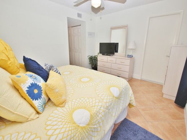 New Smyrna Beach Condo 978694