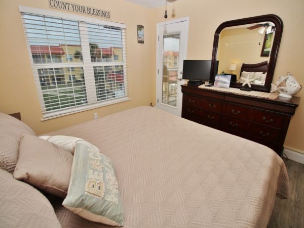 New Smyrna Beach Condo 978722