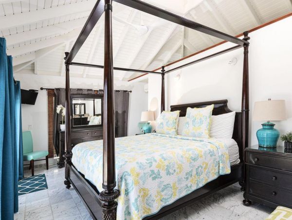 A Premier Vacation Home with Pool & Panoramic Ocean Views