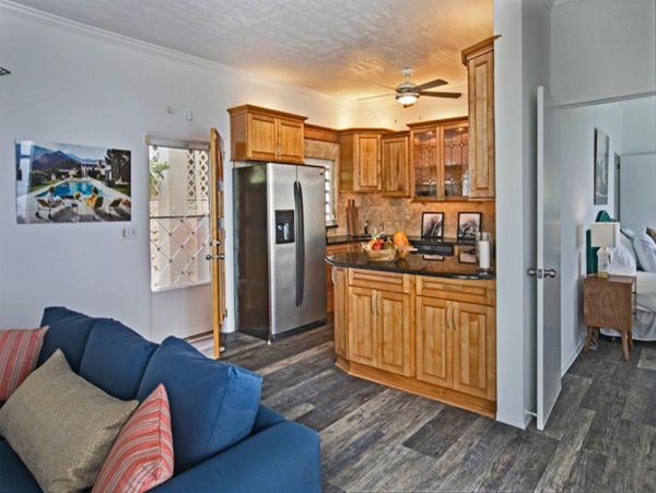 St. Thomas Home 978744