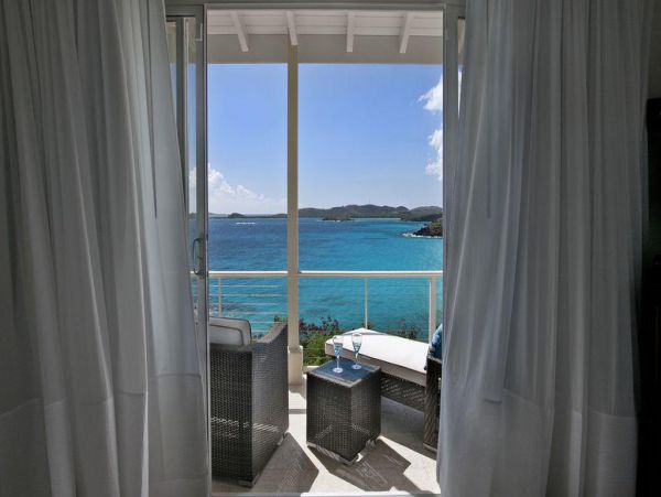 Five bedrooms Ocean View Luxury Home With Private Pool