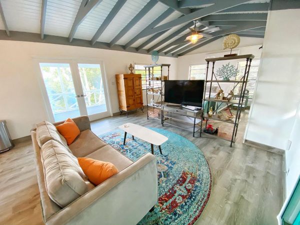 St. Thomas Home 978747
