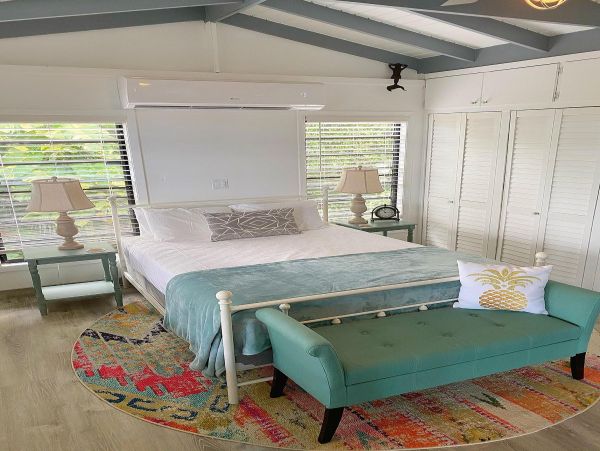 St. Thomas Home 978747