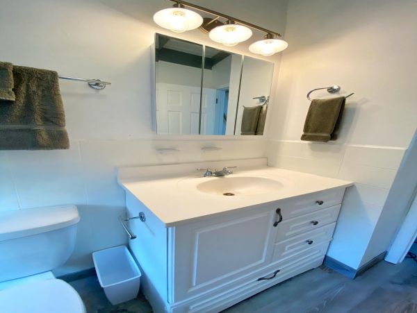 St. Thomas Home 978747