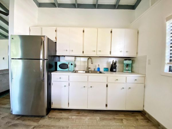 St. Thomas Home 978747