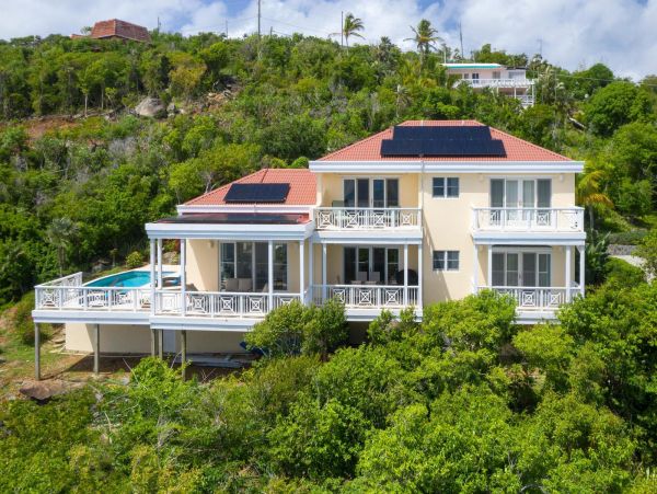 4 Bedroom Villa Overlooking the Beautiful Caribbean Waters