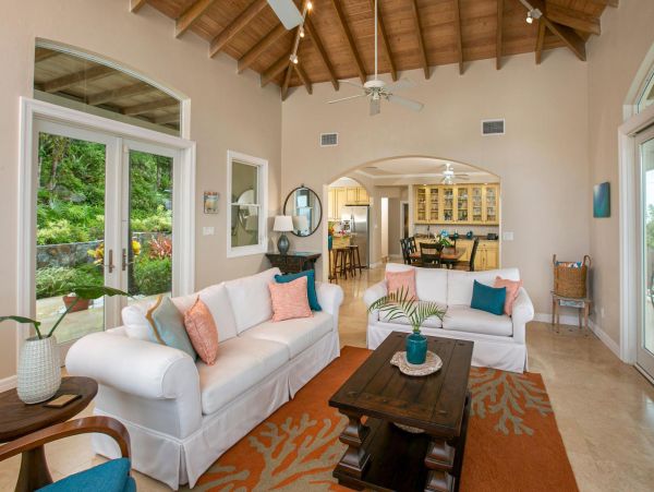 4 Bedroom Villa Overlooking the Beautiful Caribbean Waters