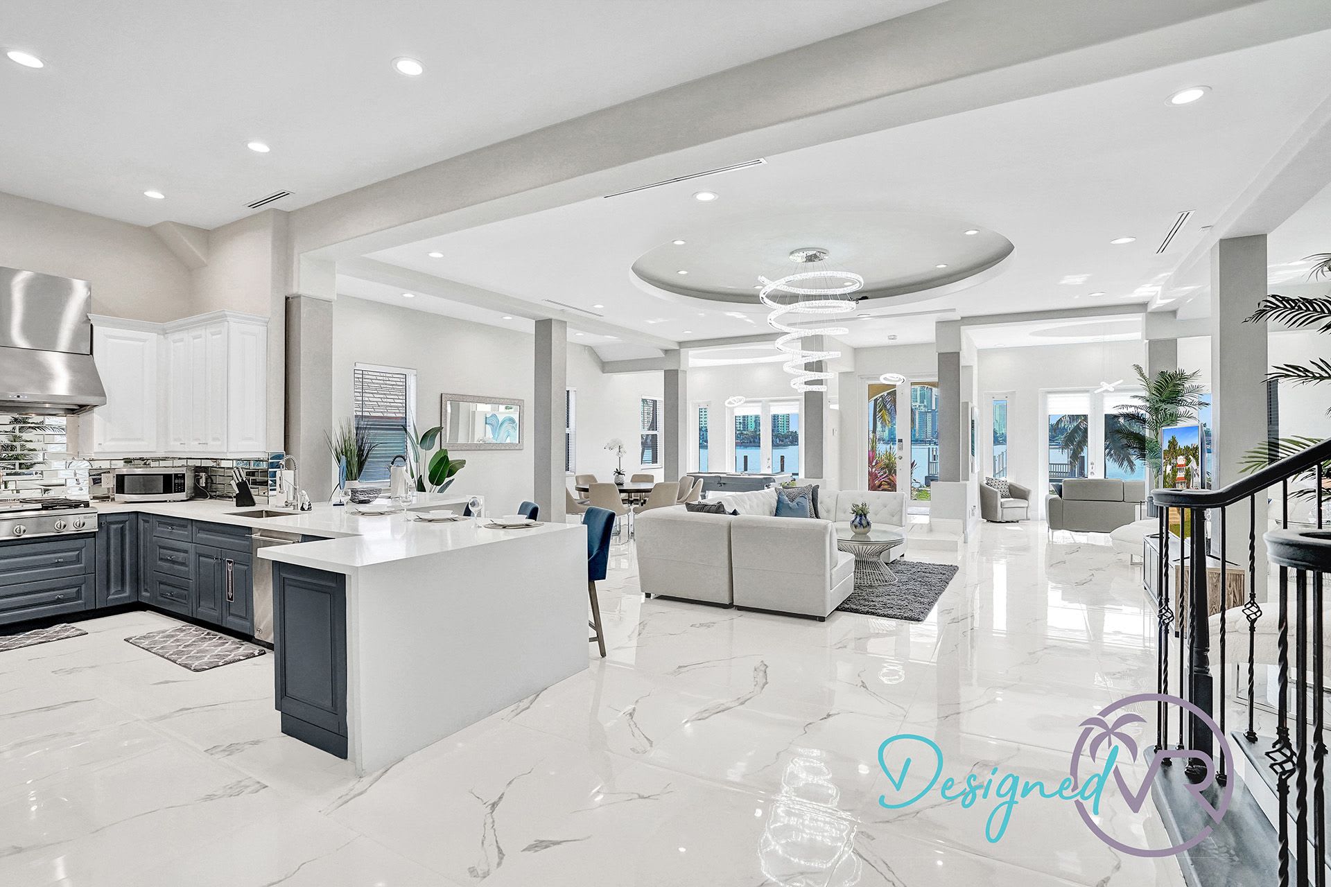 Hollywood Home 978756