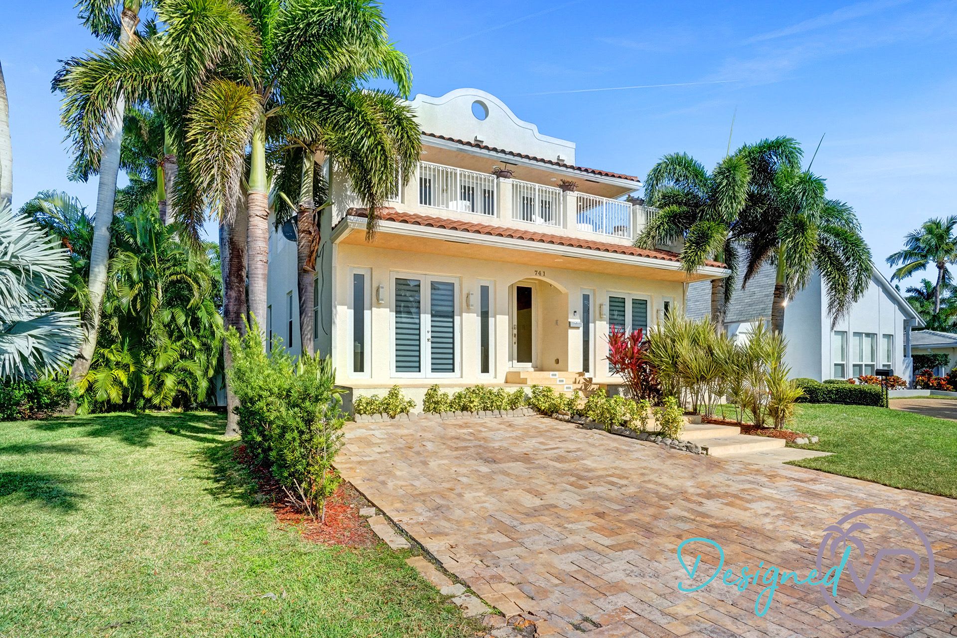 Hollywood Home 978756