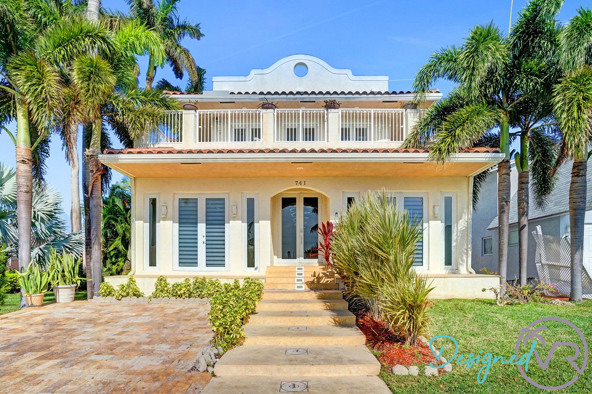Hollywood Home 978756