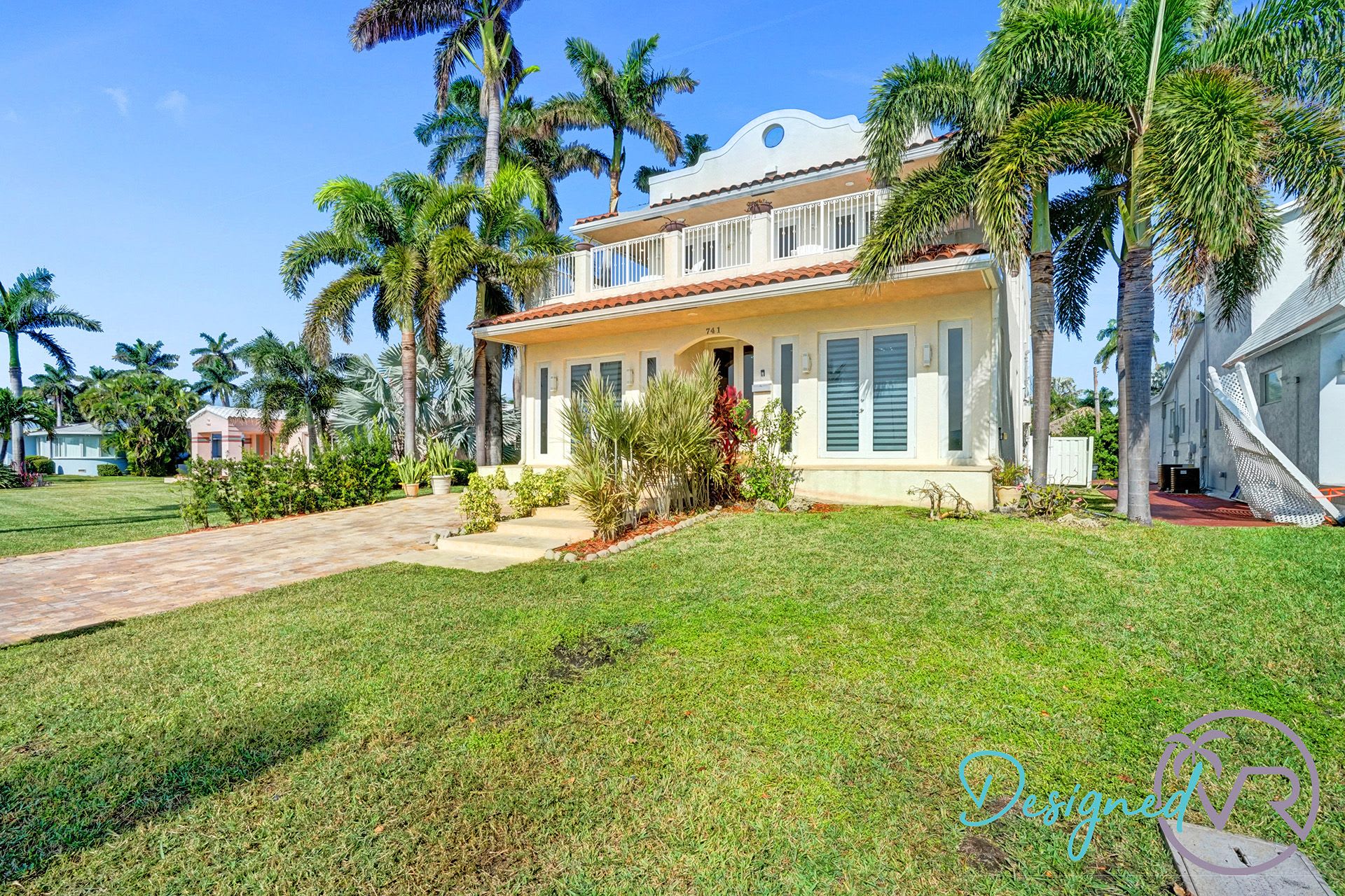 Hollywood Home 978756
