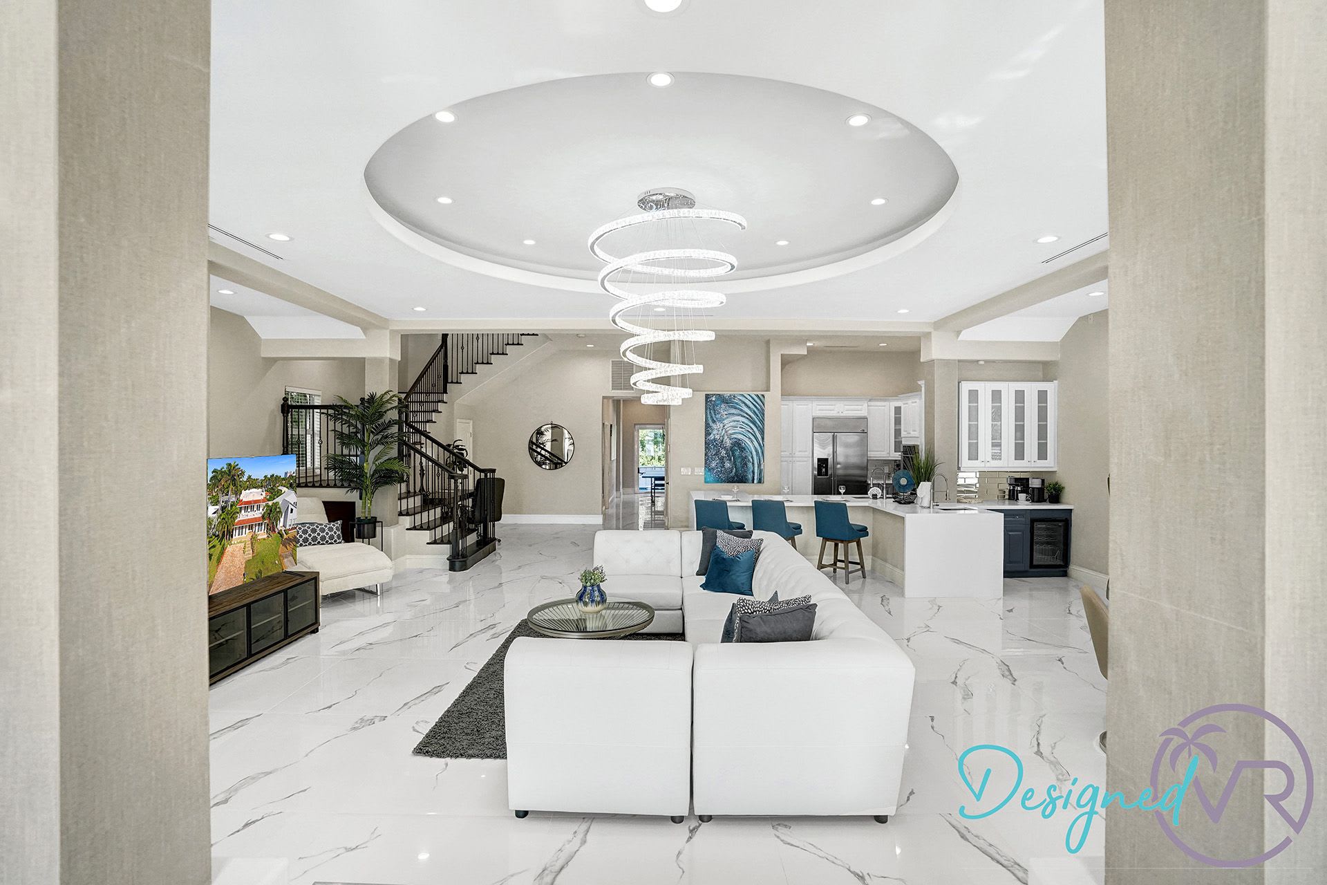 Hollywood Home 978756
