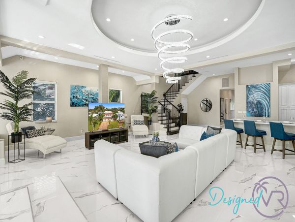 Hollywood Home 978756